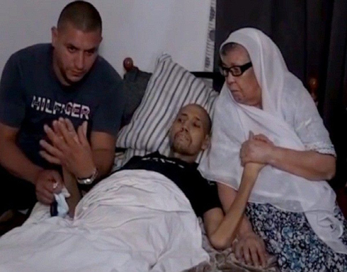 حقق أمنيته الأخيرة في رؤية أمه.. قصة الشاب محمد زيات تثير الحزن في الجزائر (فيديو) حقق أمنيته الأخيرة في رؤية أمه.. قصة الشاب محمد زيات تثير الحزن في الجزائر (فيديو)