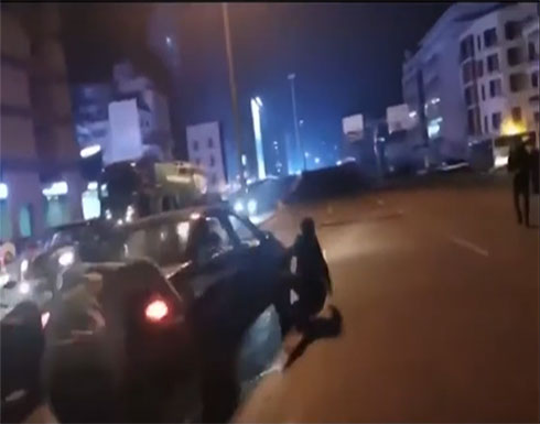 بالفيديو : بعد وفاة ناشط.. متظاهرون يقطعون جسر الرينغ في بيروت بالفيديو : بعد وفاة ناشط.. متظاهرون يقطعون جسر الرينغ في بيروت