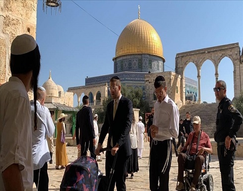 عشرات المستوطنين يجددون اقتحاماتهم للمسجد الأقصى عشرات المستوطنين يجددون اقتحاماتهم للمسجد الأقصى
