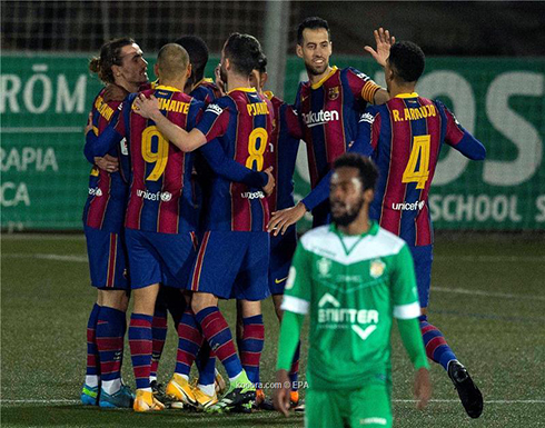 بالصور: برشلونة ينجو من فخ كورنيا في الوقت الإضافي