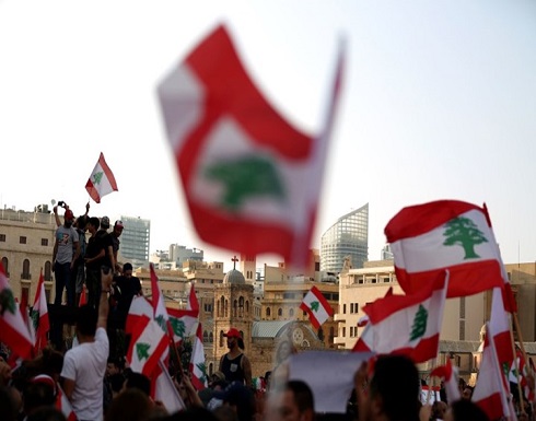 اللبنانيون يتوافدون للميادين واجتماع مرتقب لحكومة الحريري اللبنانيون يتوافدون للميادين واجتماع مرتقب لحكومة الحريري