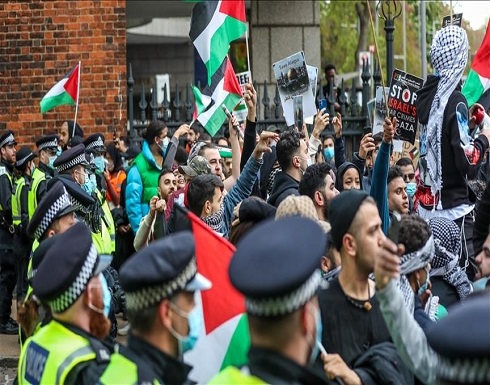 السلطات البريطانية تحقق مع شرطية هتفت لفلسطين السلطات البريطانية تحقق مع شرطية هتفت لفلسطين