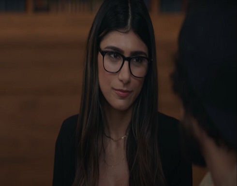 ضجة بعد مشاركة ممثل مصري في عمل ضم نجمة أفلام مخلة .. بالفيديو ضجة بعد مشاركة ممثل مصري في عمل ضم نجمة أفلام مخلة .. بالفيديو