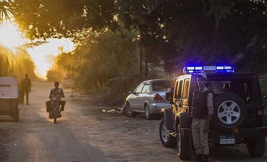 مصر.. مقتل إرهابي خلال مداهمة أمنية بأسيوط مصر.. مقتل إرهابي خلال مداهمة أمنية بأسيوط