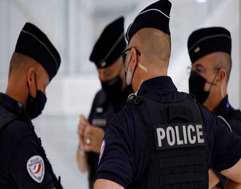 لاجئ عربي يقتل حارس أمن ويضرم النار في مركز للمهاجرين بفرنسا لاجئ عربي يقتل حارس أمن ويضرم النار في مركز للمهاجرين بفرنسا