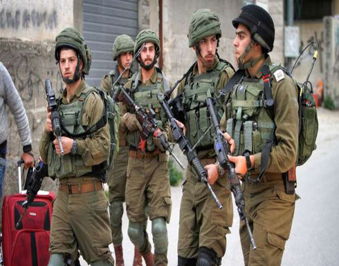 الجيش الإسرائيلي: توقيف 5 عسكريين لضربهم فلسطينيين محتجزين الجيش الإسرائيلي: توقيف 5 عسكريين لضربهم فلسطينيين محتجزين