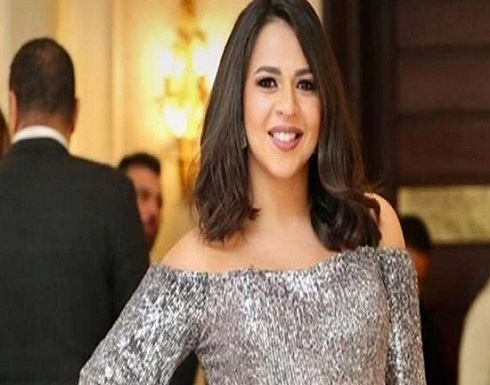 بصورة لوالديها .. إيمي سمير غانم : ” انتو بالنسبالي مسافرين “ بصورة لوالديها .. إيمي سمير غانم : ” انتو بالنسبالي مسافرين “