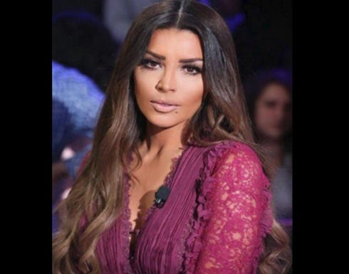 أمل بوشوشة تكشف للمرة الأولى عن وجه إبنتها.. فهل تشبهها؟ أمل بوشوشة تكشف للمرة الأولى عن وجه إبنتها.. فهل تشبهها؟