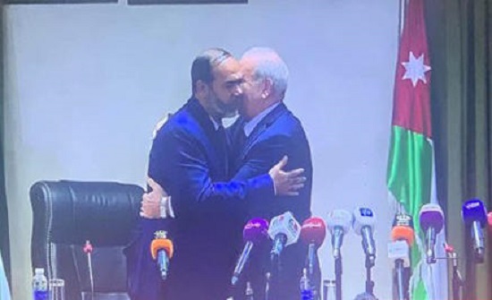 صورة : شاهد وثيقة الاتفاق بين الحكومة ونقابة المعلمين صورة : شاهد وثيقة الاتفاق بين الحكومة ونقابة المعلمين