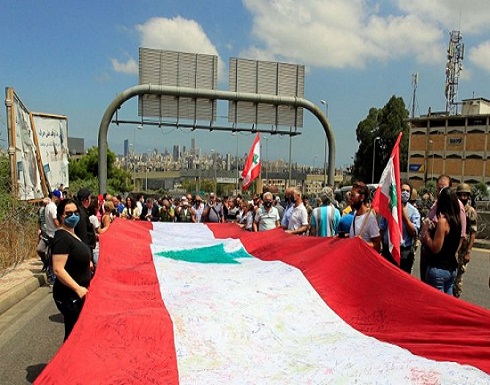 الفقر يتربص بنصف اللبنانيين ولا حلول قريبة لأزمة الليرة الفقر يتربص بنصف اللبنانيين ولا حلول قريبة لأزمة الليرة