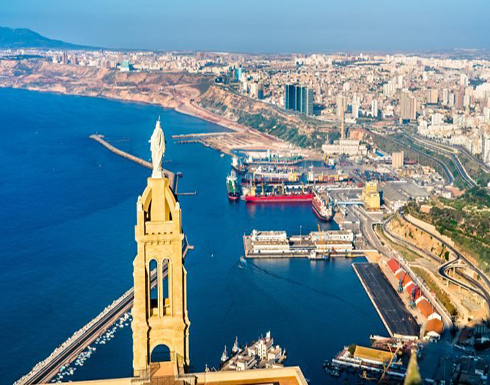 وهران “مدينة كامو” تعطي صورة عن حالة الجزائر التي ترفض التغيير وتريد محو جزء من تاريخها