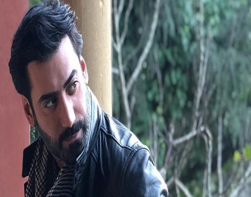 ممثل شهير يثير الجدل بوضعه المكياج على وجهه .. بالفيديو ممثل شهير يثير الجدل بوضعه المكياج على وجهه .. بالفيديو