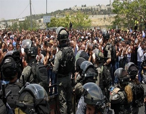 إصابة 10 فلسطينيين في مواجهات مع أمن الإحتلال بالمسجد الاقصى