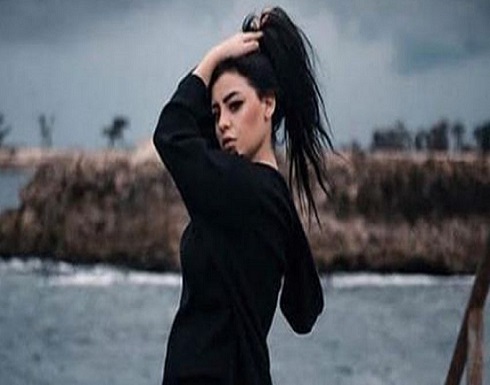 بعلم أمريكا وصور خادشة.. من هي "مي محمد" بطلة "التيك توك" الجديدة؟ بعلم أمريكا وصور خادشة.. من هي "مي محمد" بطلة "التيك توك" الجديدة؟