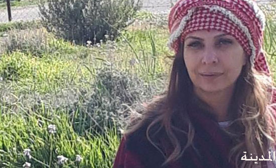 باقة ورد على ضريح الحريات ...رسالة في بريد الرئيس باقة ورد على ضريح الحريات ...رسالة في بريد الرئيس