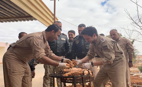 بالصور : الامير حسين يشارك باعداد " الزرب " بالصور : الامير حسين يشارك باعداد " الزرب "
