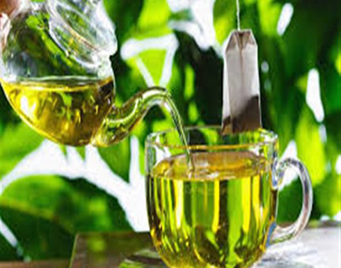 أبرزهم الشاي الأخضر والبصل.. أطعمة تخلص الجسم من السموم أبرزهم الشاي الأخضر والبصل.. أطعمة تخلص الجسم من السموم