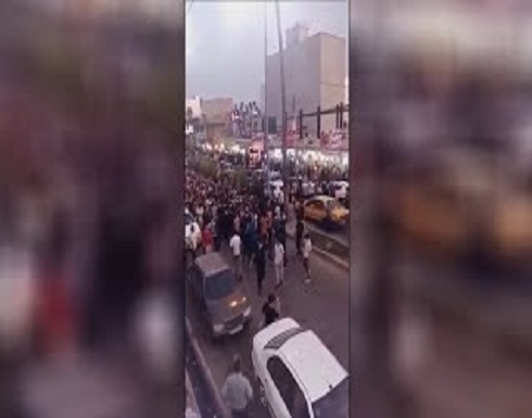 متظاهرون إيرانيون في مدينة إيذج يطلقون شعار الموت لخامنئي .. بالفيديو متظاهرون إيرانيون في مدينة إيذج يطلقون شعار الموت لخامنئي .. بالفيديو