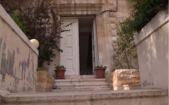 "بيت ستي": بيت قديم يحمل ذكريات العائلة ويقدم طبخات الجدة