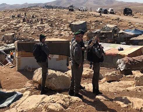 قوات الاحتلال تنفذ إنزالا جويا في النقب بحثا عن أسلحة (شاهد) قوات الاحتلال تنفذ إنزالا جويا في النقب بحثا عن أسلحة (شاهد)