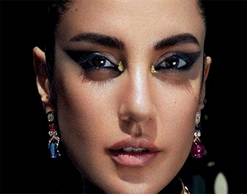 بالصور : درة تخضع لجلسة تصوير احتفاء بالحقبة الذهبية من السينما في العالم العربي بالصور : درة تخضع لجلسة تصوير احتفاء بالحقبة الذهبية من السينما في العالم العربي