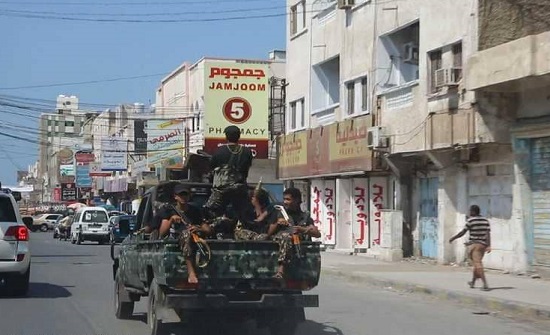 الحوثيون يخطفون زعيما قبليا بارزا في الحديدة الحوثيون يخطفون زعيما قبليا بارزا في الحديدة