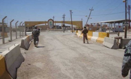 مسؤول عراقي: استعدادات لإعادة حركة حافلات المسافرين عبر منفذ طريبيل الحدودي مع الأردن مسؤول عراقي: استعدادات لإعادة حركة حافلات المسافرين عبر منفذ طريبيل الحدودي مع الأردن