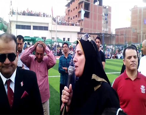 بالفيديو : برلمانية مصرية تثير الجدل بإطلاق الرصاص من شرفة منزلها بالفيديو : برلمانية مصرية تثير الجدل بإطلاق الرصاص من شرفة منزلها
