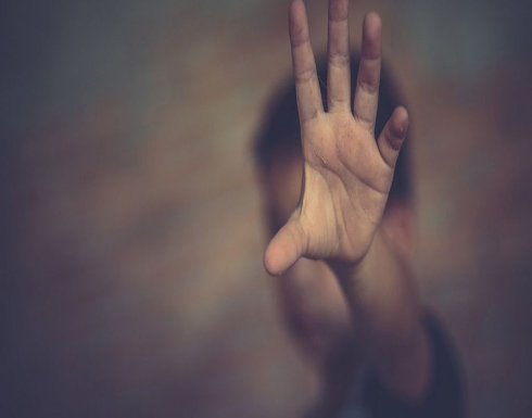 امرأة سورية تعذّب طفلي زوجها التوأمين بطريقة وحشية! (صور) امرأة سورية تعذّب طفلي زوجها التوأمين بطريقة وحشية! (صور)