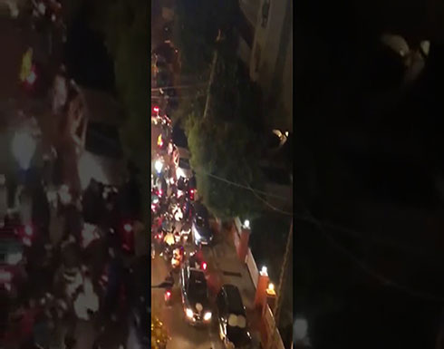 بالفيديو : إصابة 6 محتجين بمواجهات مع قوات الأمن وسط بيروت بالفيديو : إصابة 6 محتجين بمواجهات مع قوات الأمن وسط بيروت