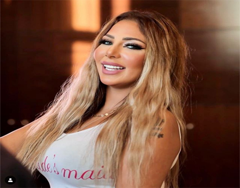 بالصور : بعباءة وحجاب أسود.. سارة خليفة تؤدي مناسك العمرة بالصور : بعباءة وحجاب أسود.. سارة خليفة تؤدي مناسك العمرة