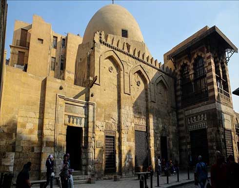 الأزهر يستنكر عرض رسوم كاريكاتورية مسيئة للنبي محمد في بريطانيا الأزهر يستنكر عرض رسوم كاريكاتورية مسيئة للنبي محمد في بريطانيا