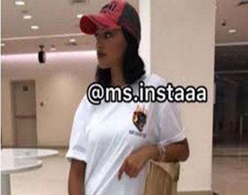 ممثلة خليجية تصدم جمهورها بالشورت القصير (صورة) ممثلة خليجية تصدم جمهورها بالشورت القصير (صورة)