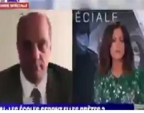 من الحمام.. الكاميرا تفضح وزير التعليم الفرنسي على الهواء.. فيديو من الحمام.. الكاميرا تفضح وزير التعليم الفرنسي على الهواء.. فيديو
