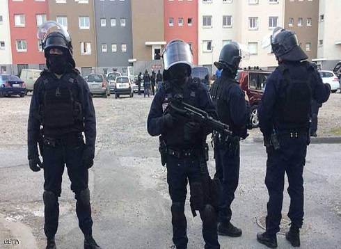 مسلح يحتجز رهائن في تولوز جنوبي فرنسا مسلح يحتجز رهائن في تولوز جنوبي فرنسا