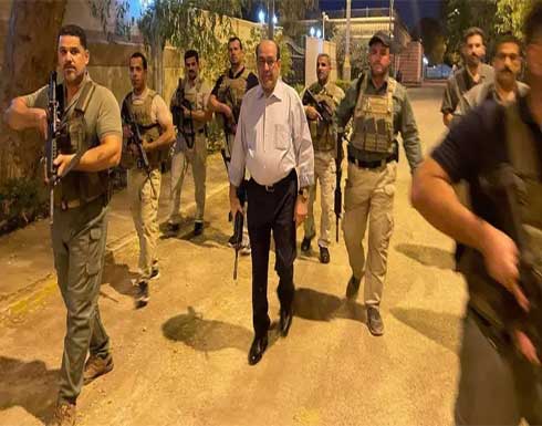 شاهد.. المالكي يتجول حاملاً السلاح داخل المنطقة الخضراء شاهد.. المالكي يتجول حاملاً السلاح داخل المنطقة الخضراء