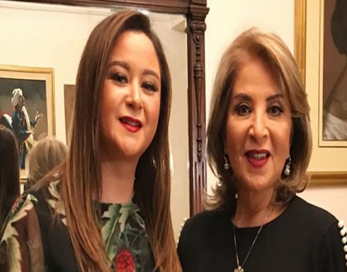 بالصور: بوسي بجمالها المميز تتفوق على ابنتها رغم خسارتها للوزن بالصور: بوسي بجمالها المميز تتفوق على ابنتها رغم خسارتها للوزن