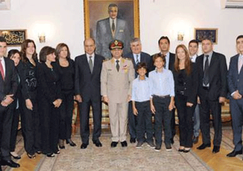 السيسي يشارك عائلة عبد الناصر باحياء الذكرى 43 لرحيله