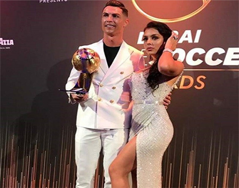 جورجينا تستمتع باللعب بالثلج برفقة صديقها كريستيانو رونالدو .. شاهد جورجينا تستمتع باللعب بالثلج برفقة صديقها كريستيانو رونالدو .. شاهد