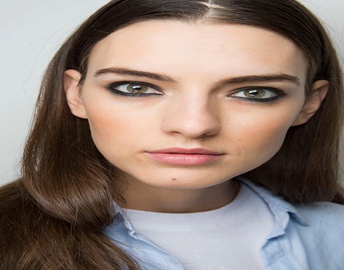 10 أخطاء تجميليّة شائعة تزيدك عمراً 10 أخطاء تجميليّة شائعة تزيدك عمراً