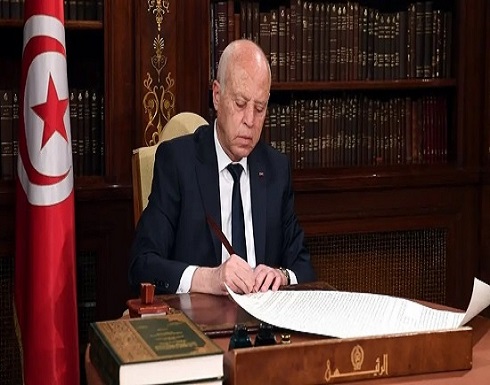 بعد تسلّمه المسودة.. سعيّد: فصول الدستور قابلة للمراجعة بعد تسلّمه المسودة.. سعيّد: فصول الدستور قابلة للمراجعة