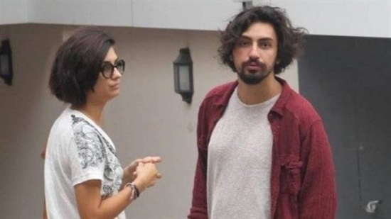 هل نشبت خلافات بين توبا بويوكستون وحبيبها الجديد بسبب الغيرة من مطربة؟ هل نشبت خلافات بين توبا بويوكستون وحبيبها الجديد بسبب الغيرة من مطربة؟