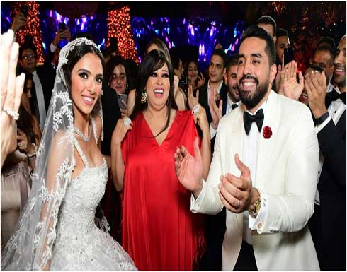 عادل إمام يحتفل بزواج ابنة شقيقه في منزله قبل زفافها عادل إمام يحتفل بزواج ابنة شقيقه في منزله قبل زفافها