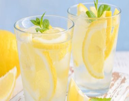 7 فوائد لشرب ماء الليمون فى الصباح.. منها ترطيب جسمك 7 فوائد لشرب ماء الليمون فى الصباح.. منها ترطيب جسمك