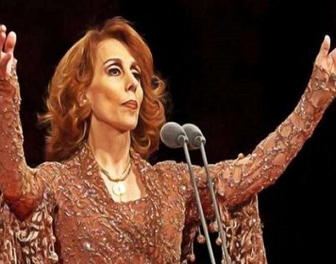 بالفيديو.. فيروز تهدي ماكرون لوحة فنية بالفيديو.. فيروز تهدي ماكرون لوحة فنية