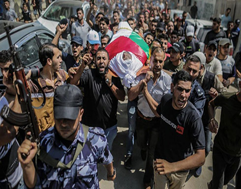 بالفيديو : غزة تشيع شهداء الشرطة وسط مطالبات بكشف الجناة بالفيديو : غزة تشيع شهداء الشرطة وسط مطالبات بكشف الجناة