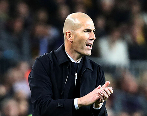 الثلوج تعاقب ريال مدريد من جديد.. واستياء زيدان واللاعبين الثلوج تعاقب ريال مدريد من جديد.. واستياء زيدان واللاعبين
