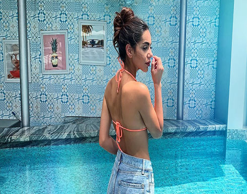 نجمة باب الحارة تثير الجدل باطلالتها المثيرة رفقة شقيقتها (صور) نجمة باب الحارة تثير الجدل باطلالتها المثيرة رفقة شقيقتها (صور)