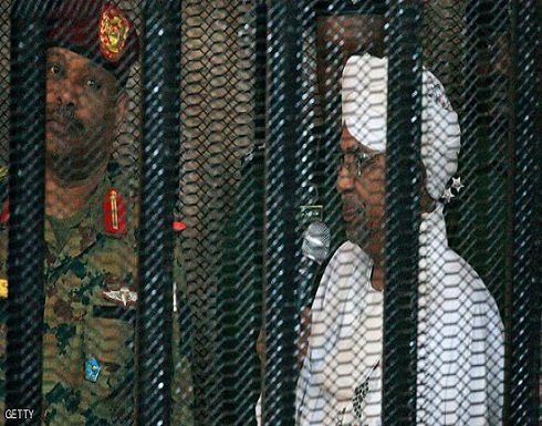 "الاتهام" يقاطع محكمة البشير ويعتبرها "خيانة" للسودانيين "الاتهام" يقاطع محكمة البشير ويعتبرها "خيانة" للسودانيين