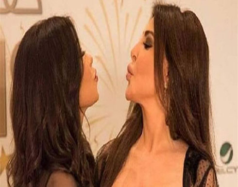 شيرين تهنّئ إليسا بكليبها.. والأخيرة: أحبّك! (فيديو) شيرين تهنّئ إليسا بكليبها.. والأخيرة: أحبّك! (فيديو)